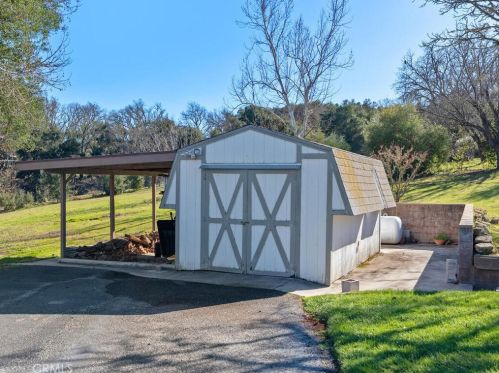 1440 Ridge Rd, Templeton CA  93465-9303 exterior