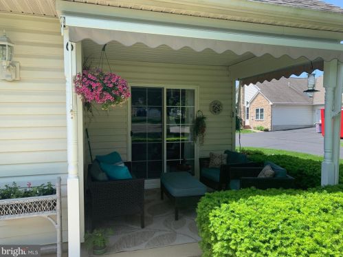 61 Fairfax Ter, Souderton, PA 18964-2907