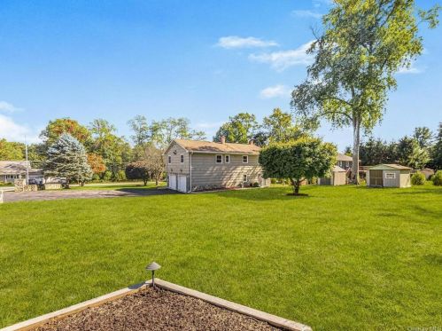 2687 Old Yorktown Rd, Yorktown Hgts NY  10598-3136 exterior