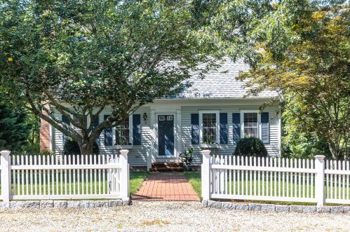 10 Mayflower Cir, Brewster, MA 02631-2110