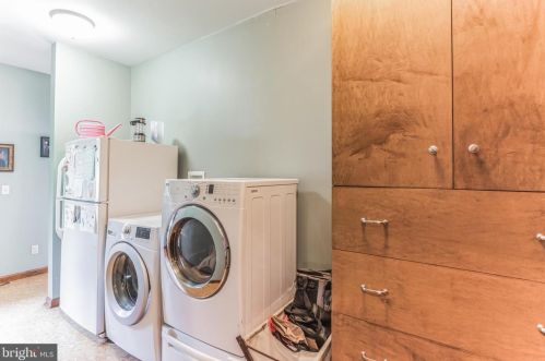 318 Commissioners Pike, Pilesgrove NJ 08098-2035 exterior