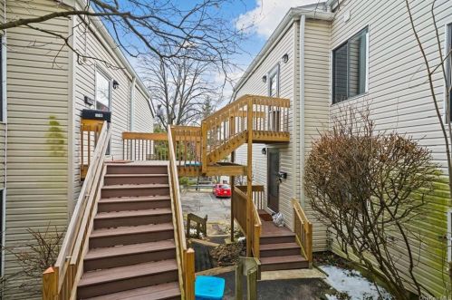 21 Hillside Ter, White Plains, NY 10601-1102