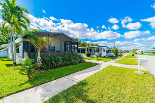 4040 Mission Bell Dr, Boynton Beach, FL 33436-2622
