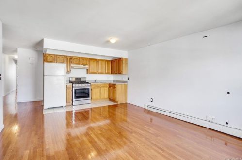 235 Betts Ave, Bronx, NY 10473-2306