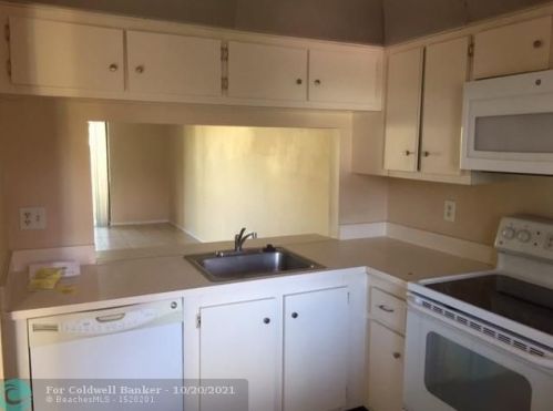 9276 1st St, Hollywood, FL 33024-6336