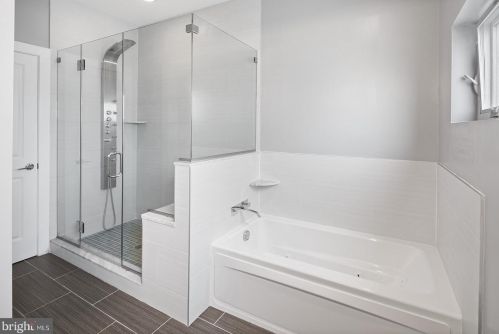 1419 4 St, Philadelphia PA  19147-0059 exterior
