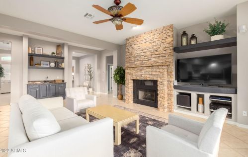 14644 4 Ave, Phoenix AZ 85041-5741 exterior