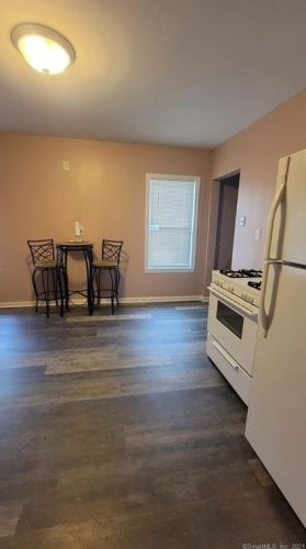 68 Amsterdam Ave, Bridgeport CT 06606-4507 exterior