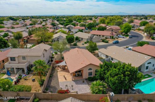 6428 Wahalla Ln, Glendale AZ 85308-5580 exterior