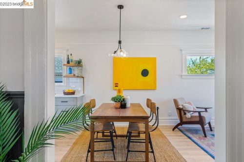 6117 Baker St, Oakland, CA 94608-1312