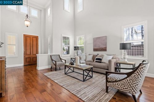 952 Maplegate Ct, Concord CA  94521-5450 exterior