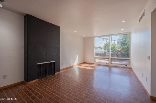 7110 7th Ave, Phoenix AZ  85021-8608 exterior