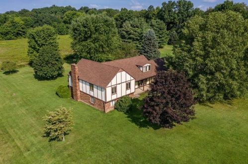 466 Sieg Hill Rd, Hermitage, PA 16159-2126