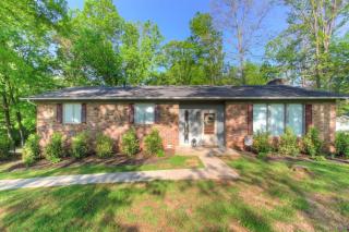 1009 Sanders Rd, Knoxville, TN 37923-2034