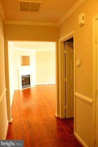 2499 Angeline Dr, Herndon, VA 20171-4569