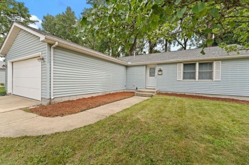 7219 Lindberg Ave, Hammond, IN 46323-2163