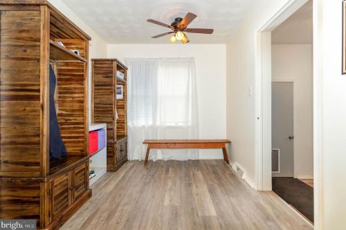 11 Thrush Dr, Carlisle PA  17015-7653 exterior