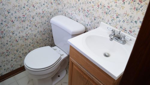 215 Moreland Blvd, Waukesha WI  53188-2464 exterior