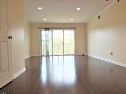 22 Victory Ct, Dover NJ  07801-5560 exterior