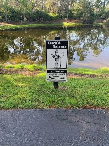 338 Carinosa Ct, Naples, FL 34110-7613