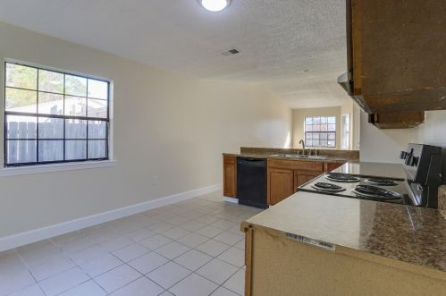 8262 Continental Ct, Pensacola FL  32506-3668 exterior