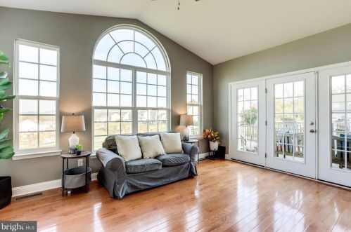 13495 Eagles Rest Dr, Leesburg VA 20176-5035 exterior