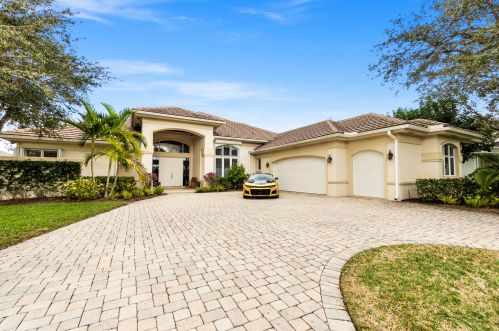 404 Squire Johns Ln, Palm City, FL 34990-7821