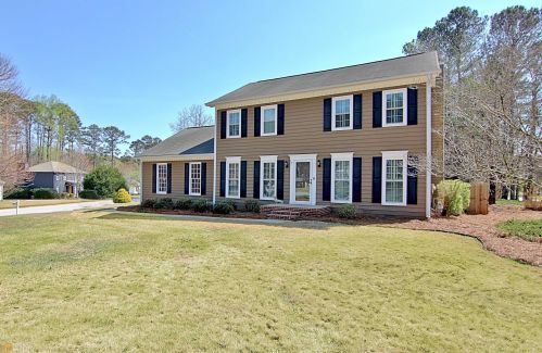 100 Greenblade Pt, Peachtree City, GA 30269-2294
