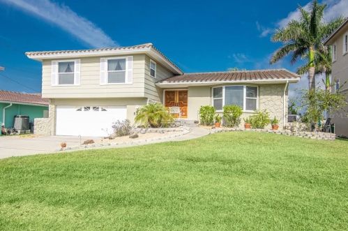 524 Johns Pass Ave, Saint Petersburg, FL 33708-2366