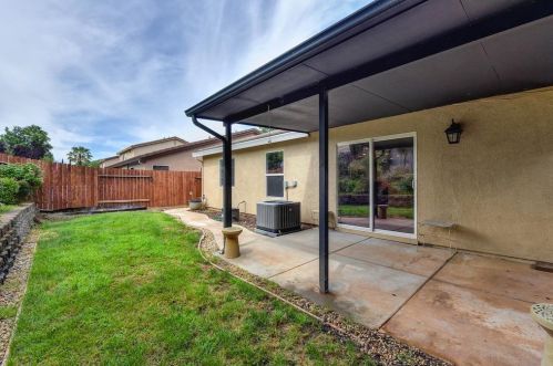 10742 Ivoryton Way, Mather CA  95655-3044 exterior