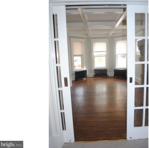 27 Washington Ave, Camden NJ  08108-3715 exterior