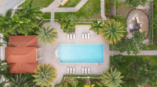 814 143rd Ter, Hollywood FL  33027-6149 exterior