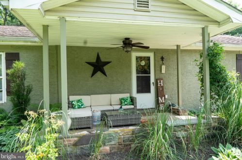 1909 Old Forty Foot Rd, Harleysville, PA 19438-3014