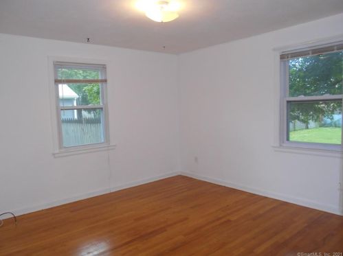 429 Elm St, Windsor Locks CT  06096-1604 exterior