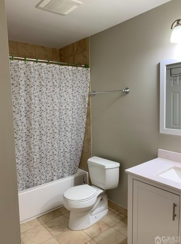363 Cranbury Rd, East Brunswick NJ  08816-3078 exterior
