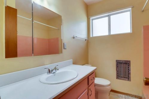 6100 Henderson Dr, La Mesa CA  91942-4016 exterior