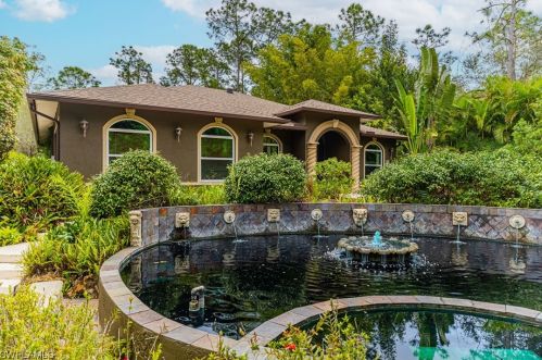 2975 14th Ave, Naples, FL 34120-5512
