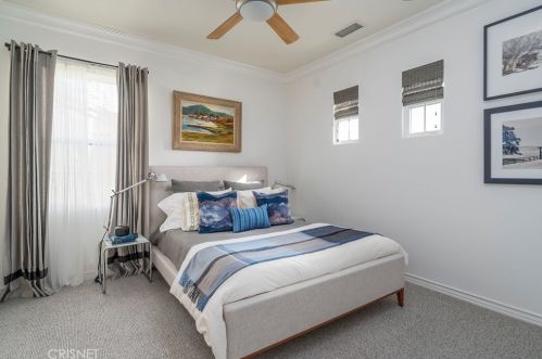 26173 Lone Rock Ct, Santa Clarita CA  91381-0647 exterior