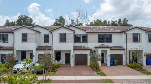 144 185th Way, Hollywood FL  33029-5433 exterior