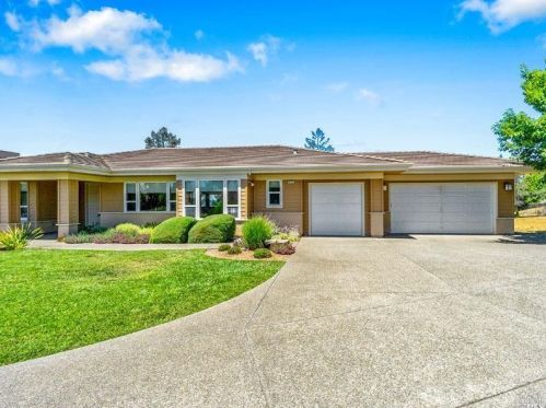 3752 Fox Hill Pl, Santa Rosa, CA 95404-7693