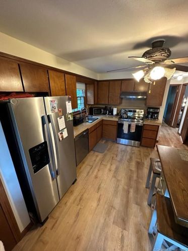 90 Wellman Rd, Manchester CT  06040-5542 exterior