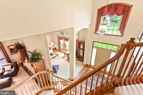 306 Deer Path Dr, Red Lion PA  17356-7800 exterior