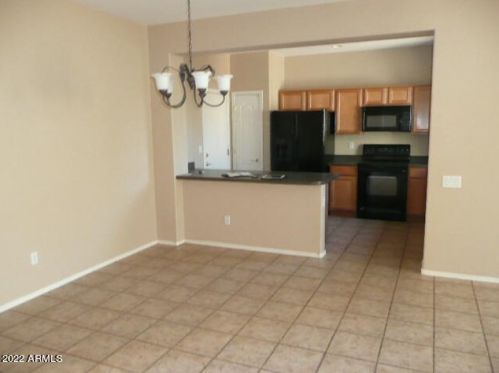 914 Cherry Hills Dr, Chandler AZ  85249-6915 exterior