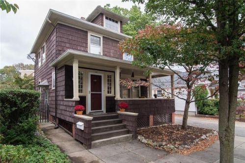 200 10th St, Providence, RI 02906-2922