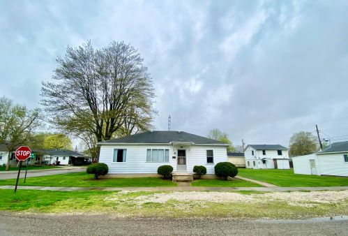 101 Maplewood Ave, Mount Vernon, OH 43050-3137