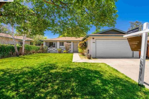 1533 Wagoner Dr, Livermore, CA 94550-5815