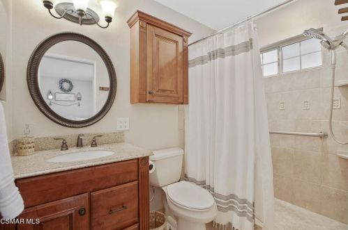 1648 Barnes St, Simi Valley CA  93063-3202 exterior