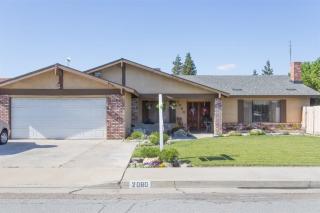 2080 Garden Ln, Porterville, CA 93257-2641