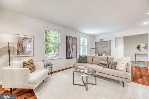 3073 Cleveland Ave, Washington DC 20008-3450 exterior