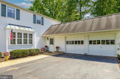 711 Stonybrook Ln, Lansdale, PA 19446-4617